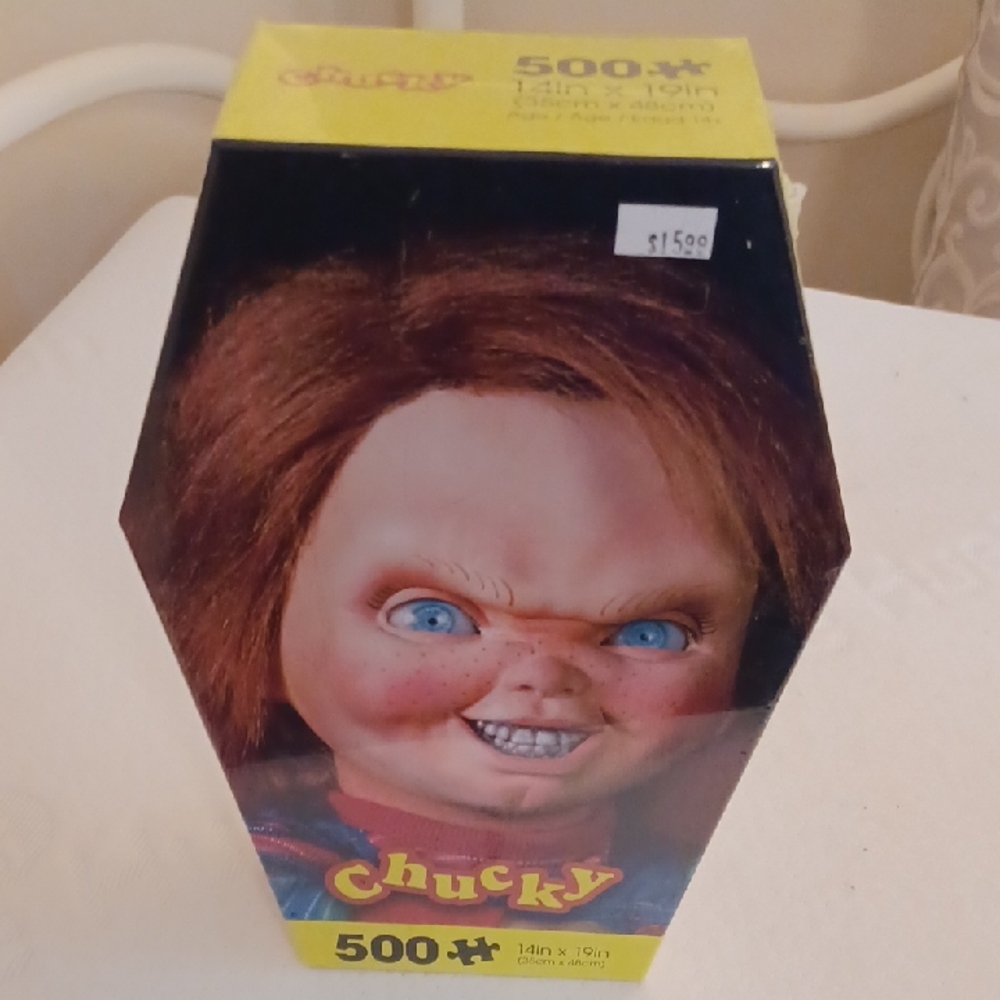 Chucky 500-Piece Puzzle in Blue and Yellow - Picture 4 of 4
